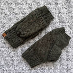 Women’s Cable-Knit Flip Mittens in army green